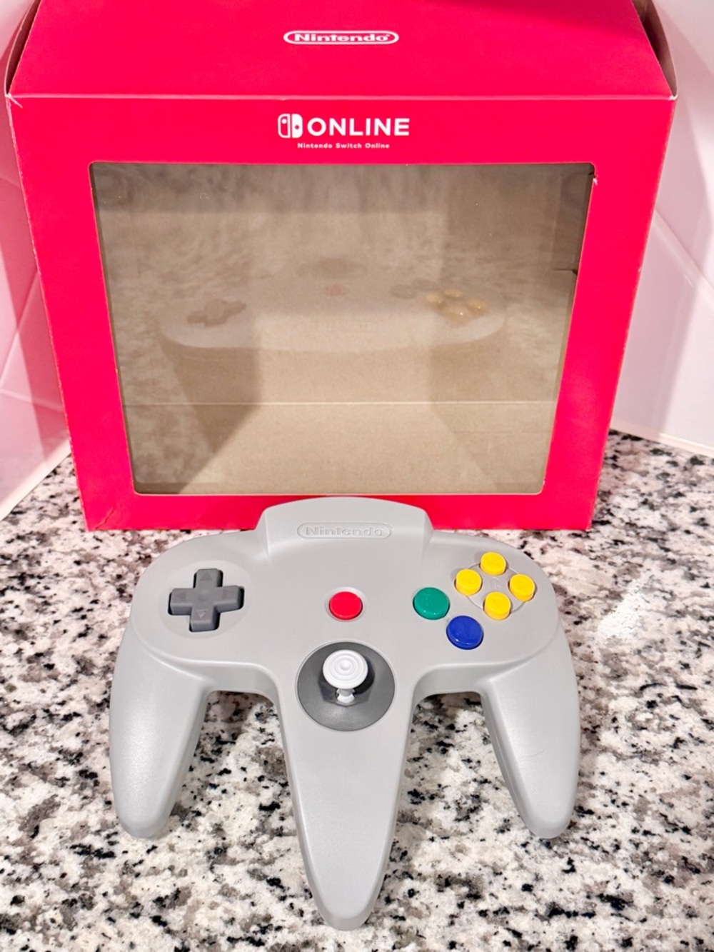Nintendo Switch Console, Mario Kart 8, Controllers, N64 Wireless Controller - Picture 8 of 9